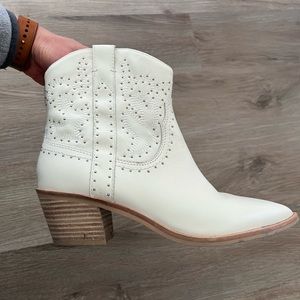 Dolce Vita Solow Stud cowboy boot